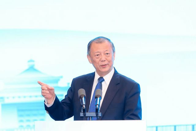 中国建造(2024)管理创新大会在武汉盛大召开(图6) 中国建造(2024)管理创新大会在武汉盛大召开(图6)