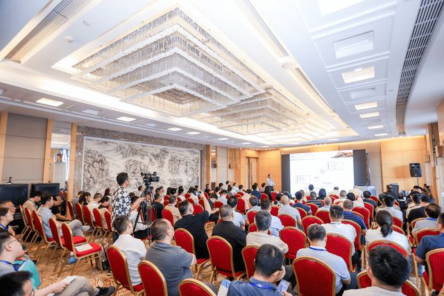 中国建造(2024)管理创新大会在武汉盛大召开(图19) 中国建造(2024)管理创新大会在武汉盛大召开(图19)