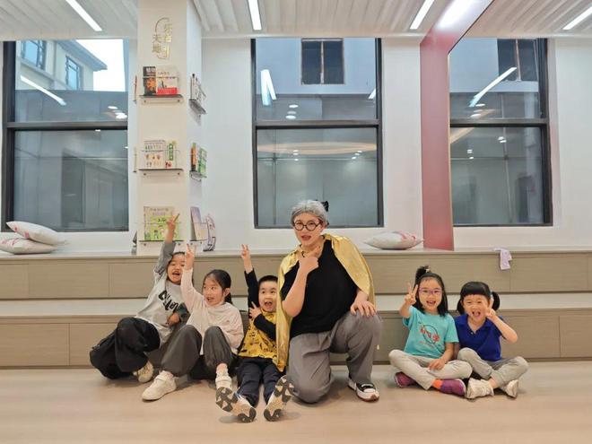 长宁首个!设在商业体内的居委会有什么不一样?(图6) 长宁首个!设在商业体内的居委会有什么不一样?(图6)