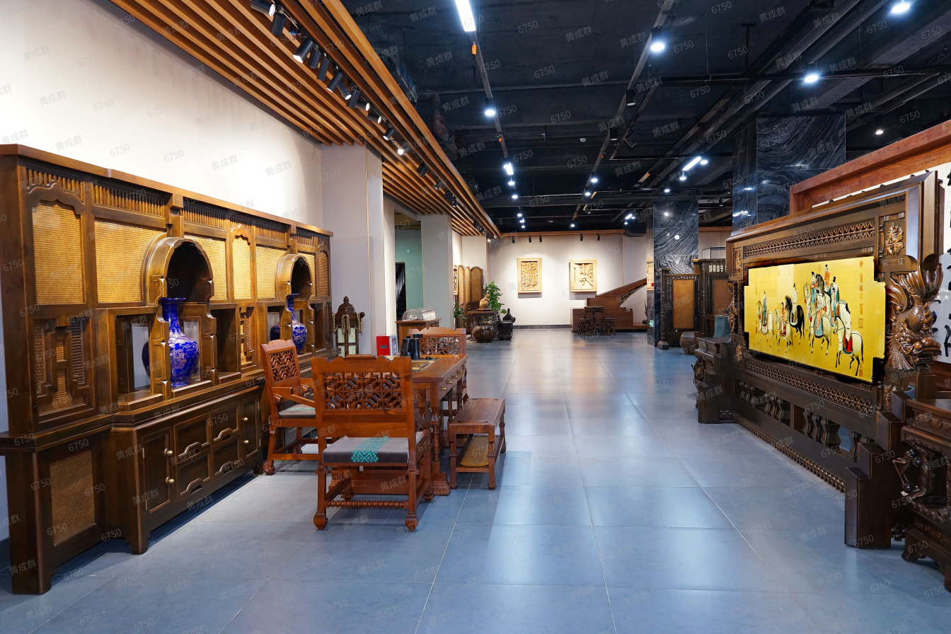 大国工匠·非遗传承 清远市文化馆2024年海派家居装饰——家具·木雕艺术展正式开启(图2) 大国工匠·非遗传承 清远市文化馆2024年海派家居装饰——家具·木雕艺术展正式开启(图2)