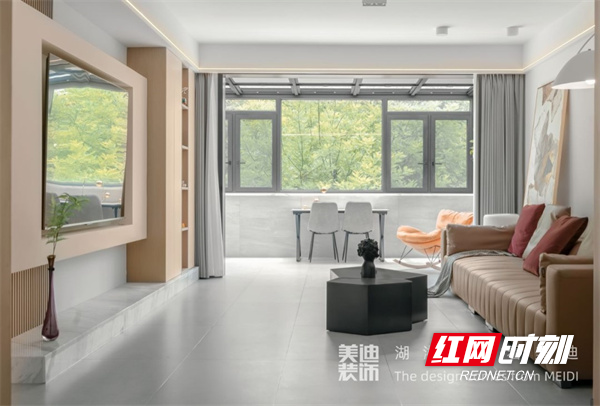 2024湖南家装样板间评审工作进行时 美迪装饰获专家评审团高度赞誉(图3) 2024湖南家装样板间评审工作进行时 美迪装饰获专家评审团高度赞誉(图3)
