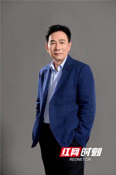 前瞻2025｜美迪装饰钟菊成：以设计为翼领航高定全案新赛道